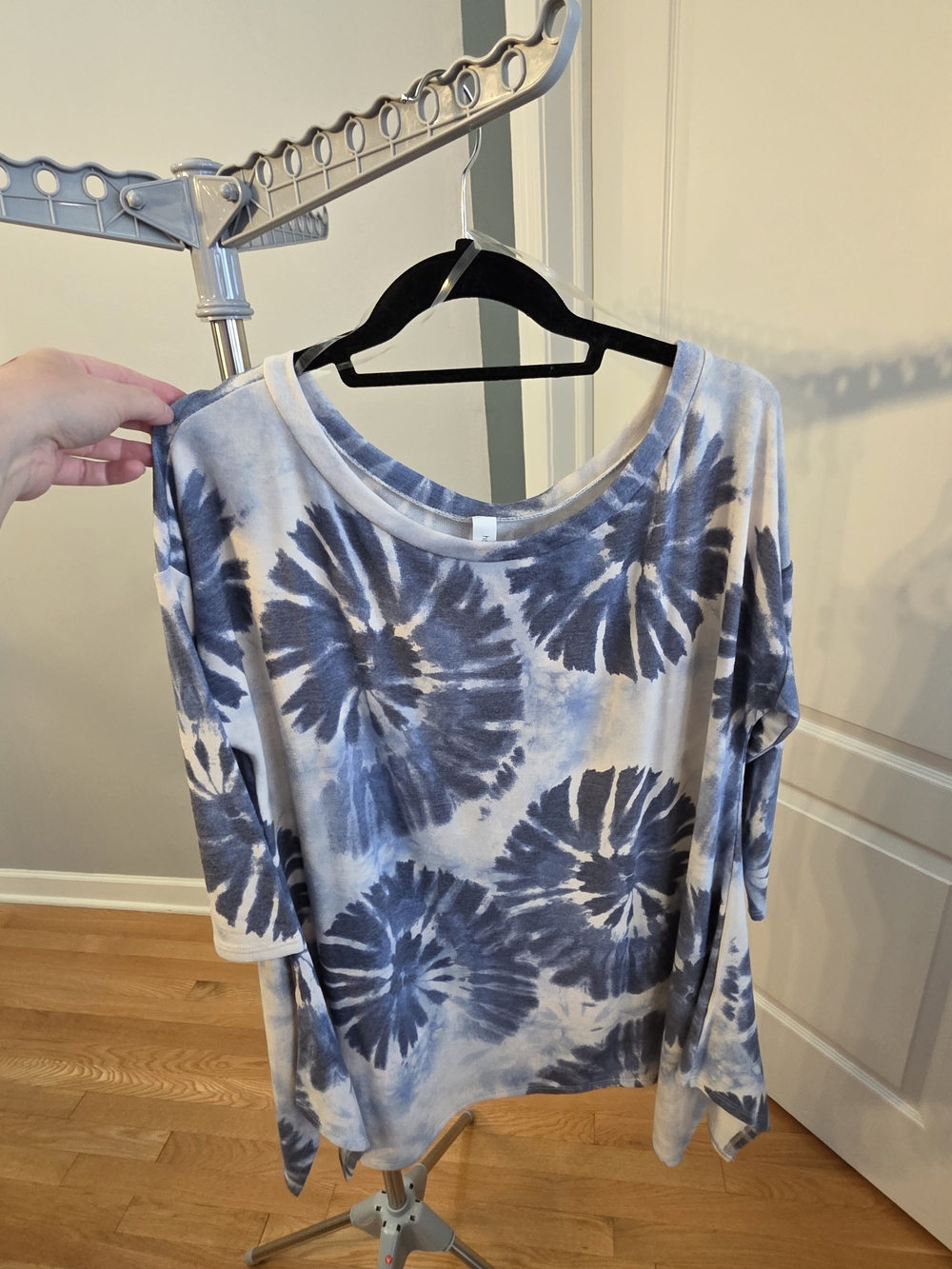 Honeyme Women's Blue Tie-Dye Long Sleeve Top